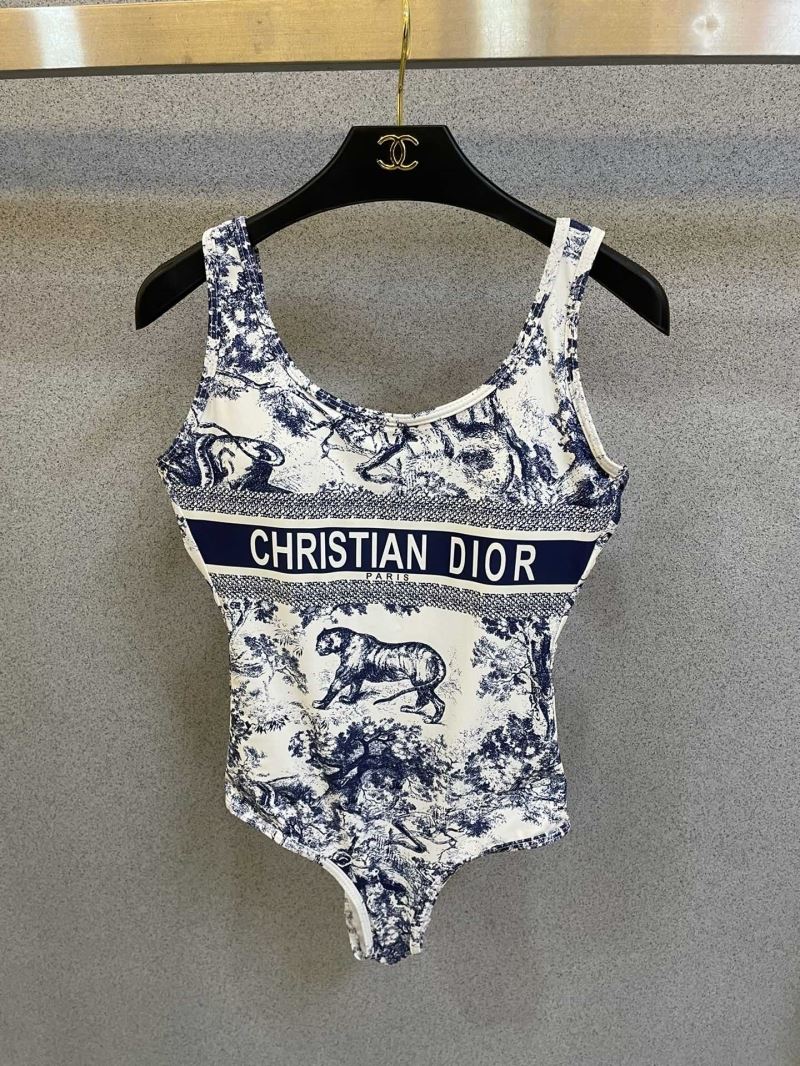 CHRISTIAN DIOR